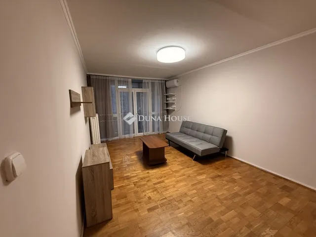 Kiadó lakás Pécs, Gyöngyös utca 54 nm