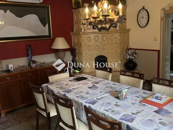 Eladó ház Almáskeresztúr, Fő utca 165 nm