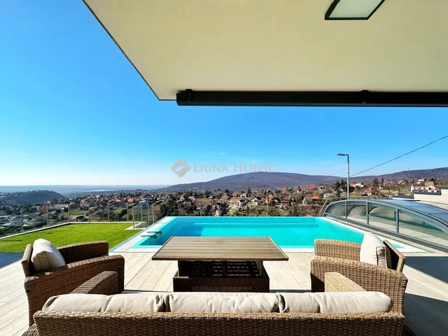 Eladó ház Pécs 223 nm