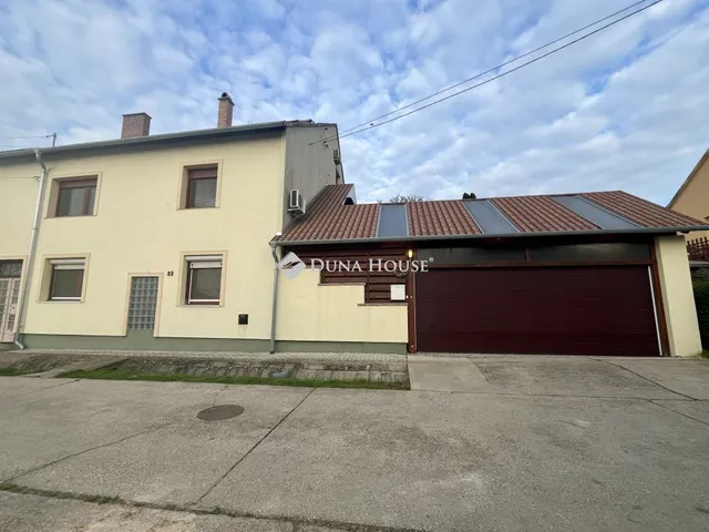 Eladó ház Bonyhád 210 nm