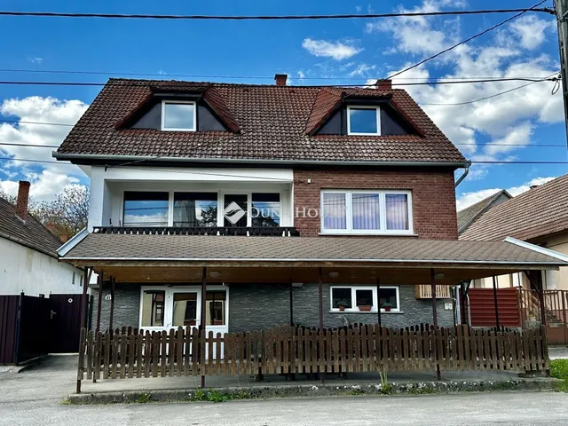 Eladó ház Himesháza 245 nm