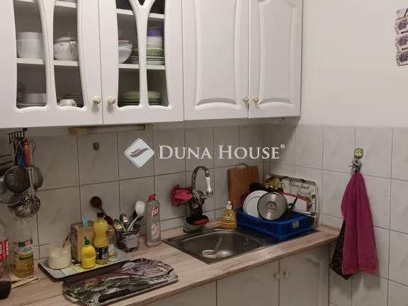 Kiadó lakás Pécs, Bánki Donát út 39 nm