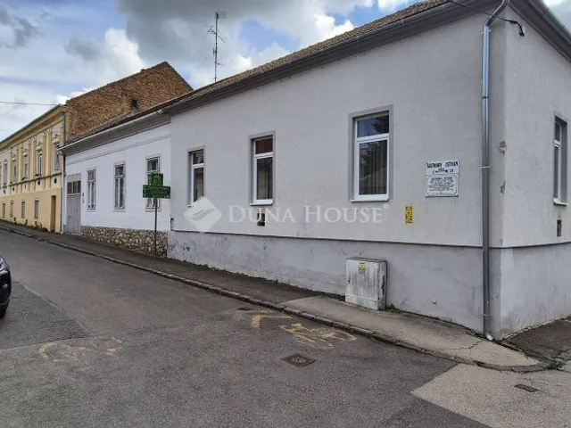 Eladó ház Pécs 82 nm