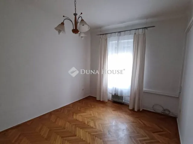 Kiadó lakás Pécs 64 nm