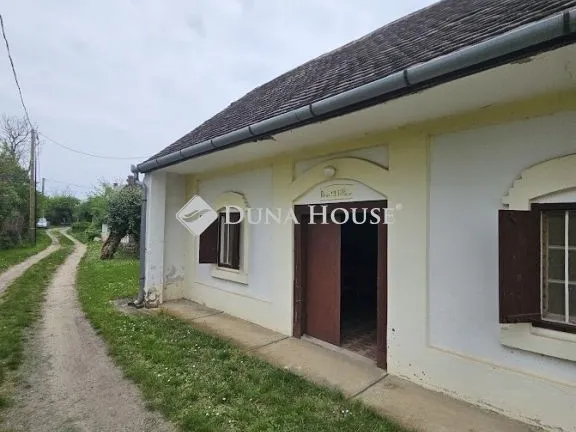 Eladó ház Kozármisleny, Harkály utca 40 nm