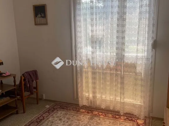Eladó lakás Pécs, Sarolta utca 64 nm