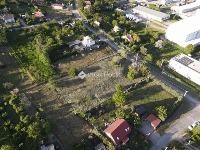 Eladó telek Pécs 1873 nm