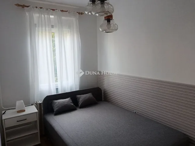 Kiadó lakás Pécs, Nagy Imre út 39 nm