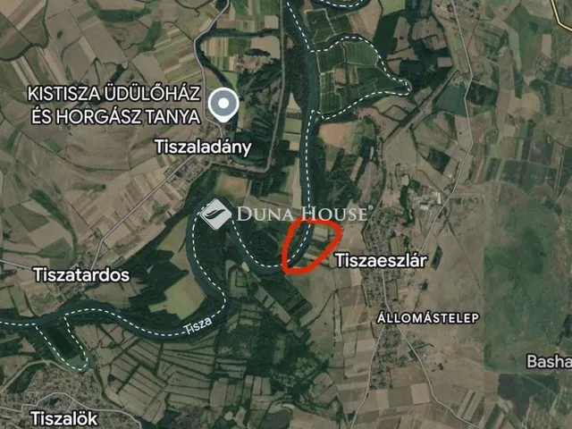 Eladó telek Tiszaeszlár 6000 nm