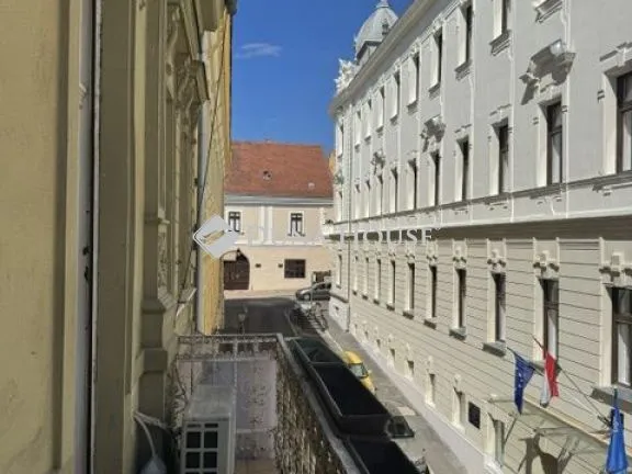 Eladó lakás Pécs 98 nm