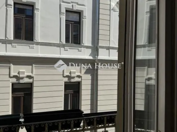 Eladó lakás Pécs, Vörösmarty utca 98 nm
