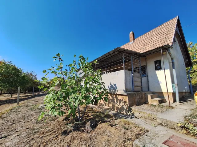 Eladó telek Pécs 1103 nm