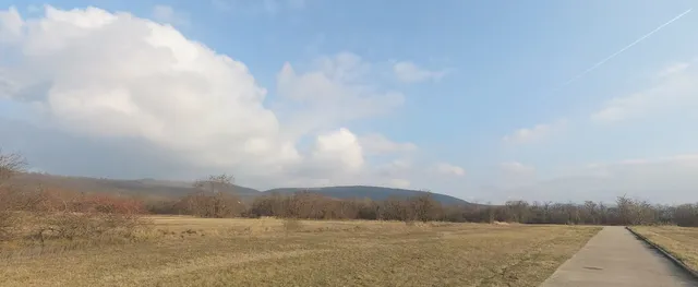 Eladó telek Budajenő 8050 nm