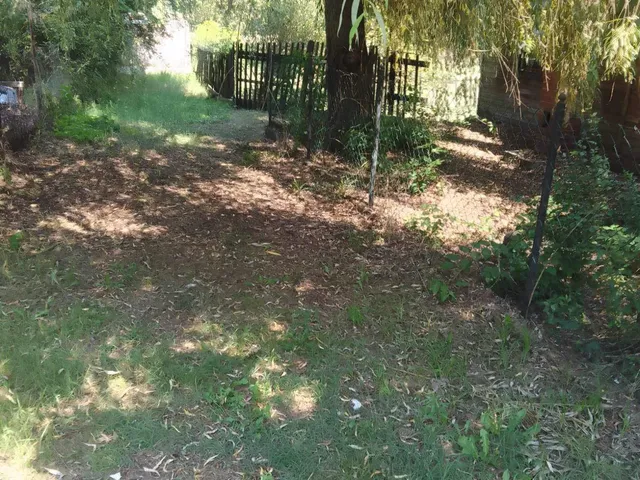 Eladó telek Erdőkertes, Fő utca 1825 nm