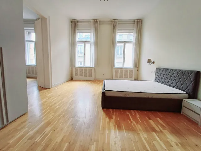 Eladó lakás Budapest VI. kerület 77 nm