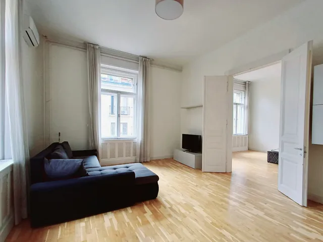 Eladó lakás Budapest VI. kerület 77 nm