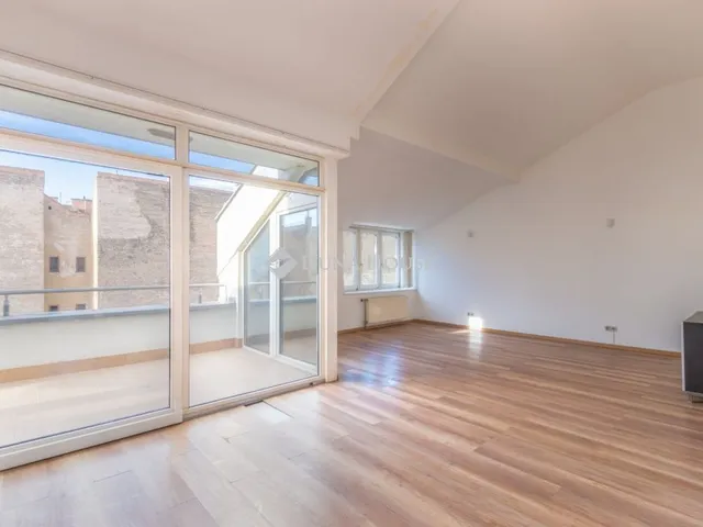 Eladó lakás Budapest VII. kerület 93 nm