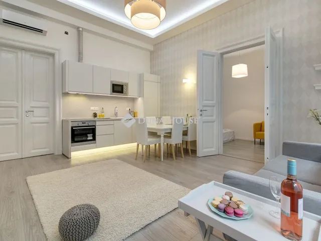 Kiadó lakás Budapest VI. kerület 82 nm