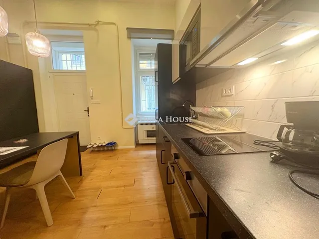 Kiadó lakás Budapest VII. kerület, Klauzál tér 33 nm