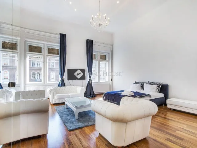 Eladó lakás Budapest VI. kerület 72 nm