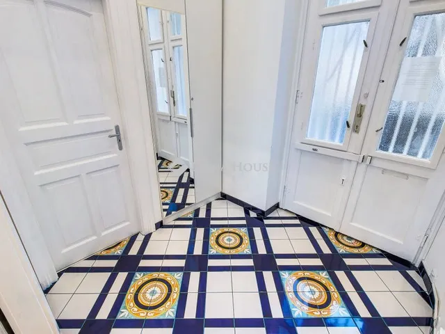 Eladó lakás Budapest VI. kerület 72 nm
