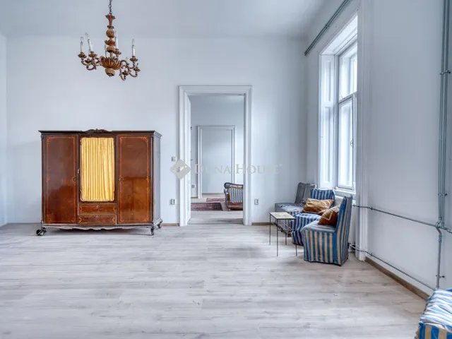 Eladó lakás Budapest V. kerület 144 nm