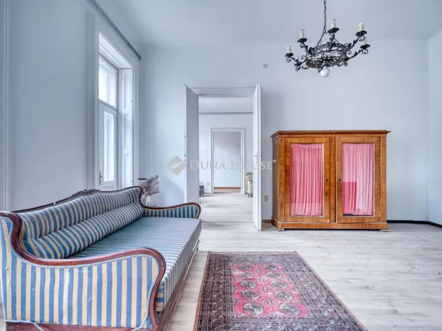 Eladó lakás Budapest V. kerület 144 nm