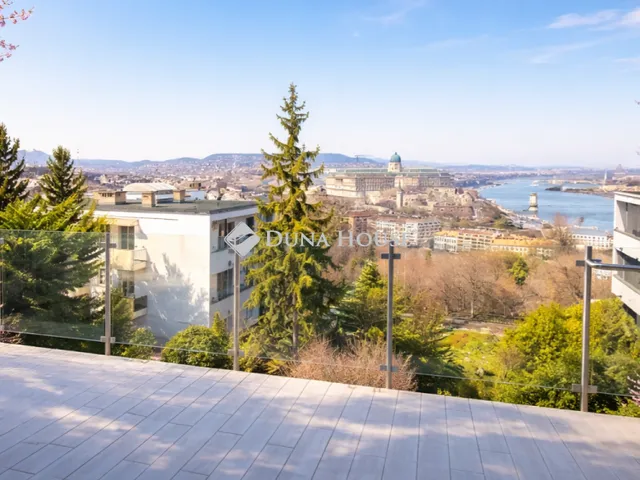 Eladó lakás Budapest I. kerület 102 nm