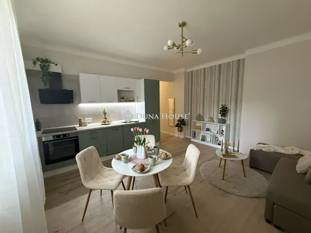 Eladó lakás Budapest XIII. kerület, Kárpát utca 35 nm