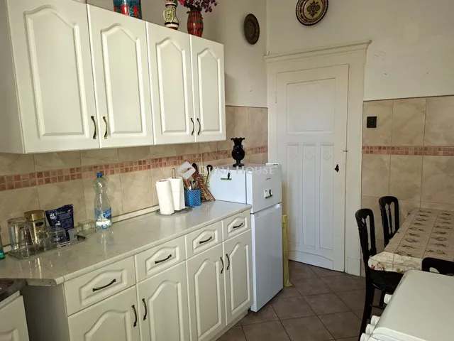 Eladó lakás Budapest VI. kerület 33 nm