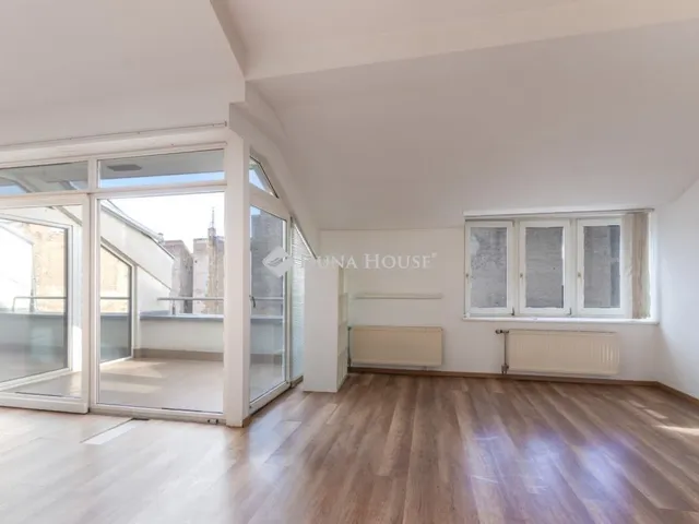 Eladó lakás Budapest VII. kerület 93 nm