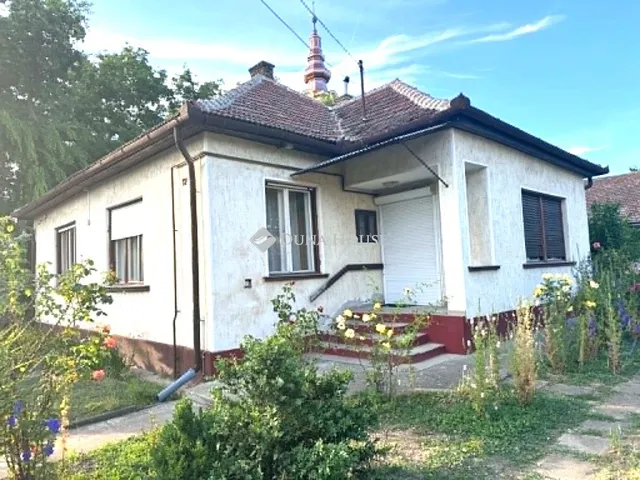 Eladó ház Tápiószele 82 nm