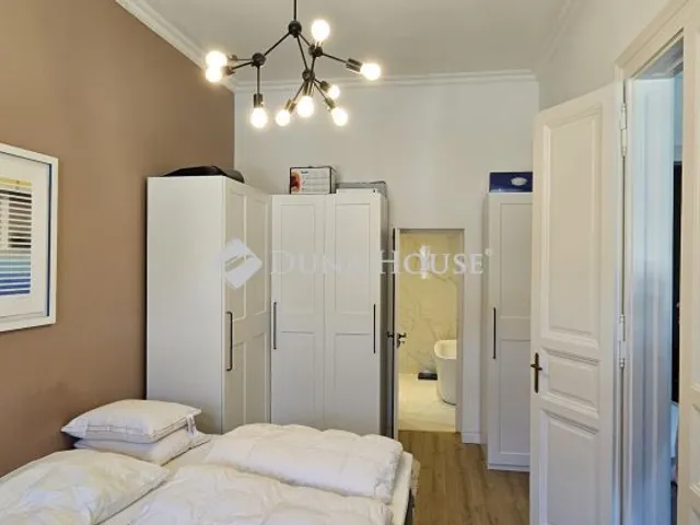 Eladó lakás Budapest VI. kerület, Szófia utca 90 nm