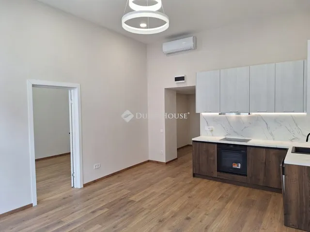 Eladó lakás Budapest VII. kerület, Peterdy utca 97 nm