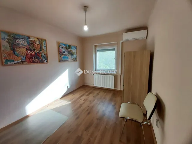 Eladó lakás Budapest VIII. kerület, Stróbl Alajos utca 53 nm