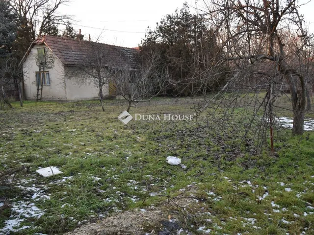 Eladó telek Kecskemét 720 nm