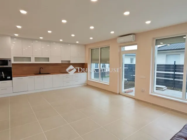 Eladó ház Ballószög 107 nm