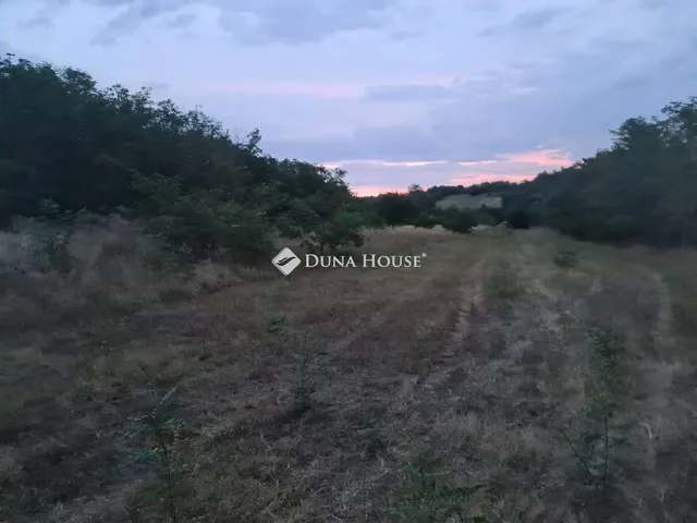 Eladó telek Fonyód 1064 nm