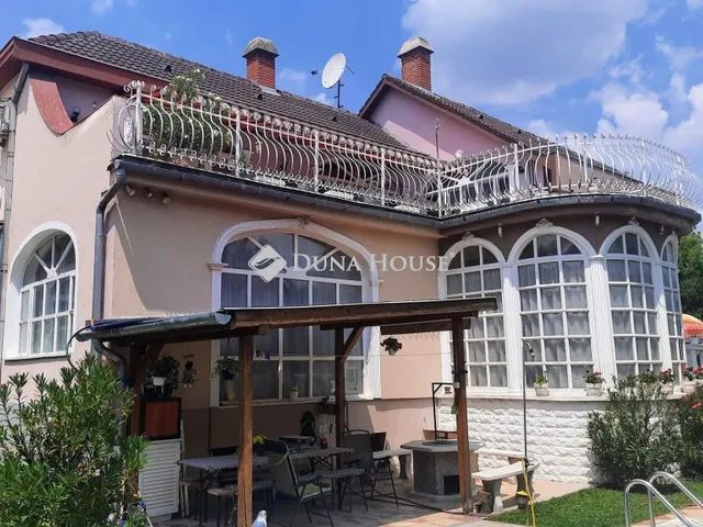 Eladó ház Nagykőrös 300 nm