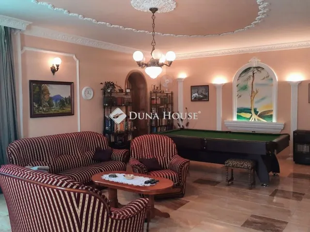 Eladó ház Nagykőrös 300 nm