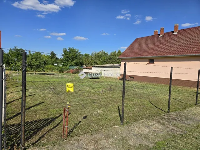 Eladó telek Lajosmizse 613 nm