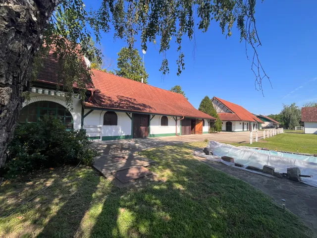 Eladó mezőgazdasági ingatlan Kecskemét 1333 nm
