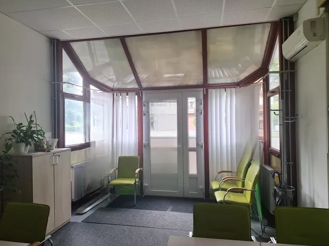 Kiadó kereskedelmi és ipari ingatlan Kecskemét 30 nm