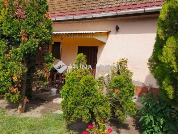 Eladó mezőgazdasági ingatlan Izsák 44 nm