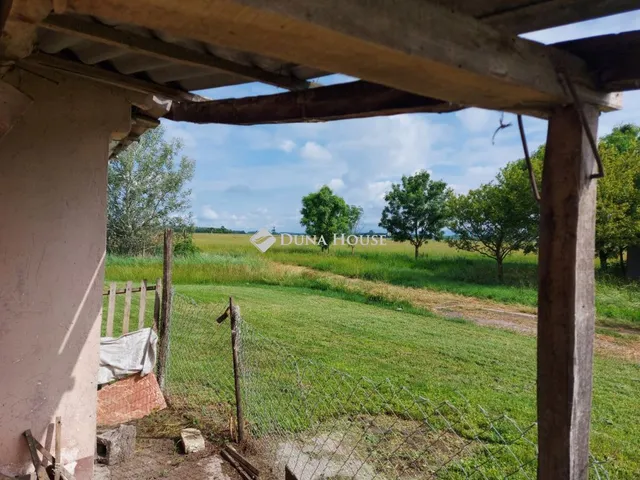 Eladó mezőgazdasági ingatlan Izsák 44 nm