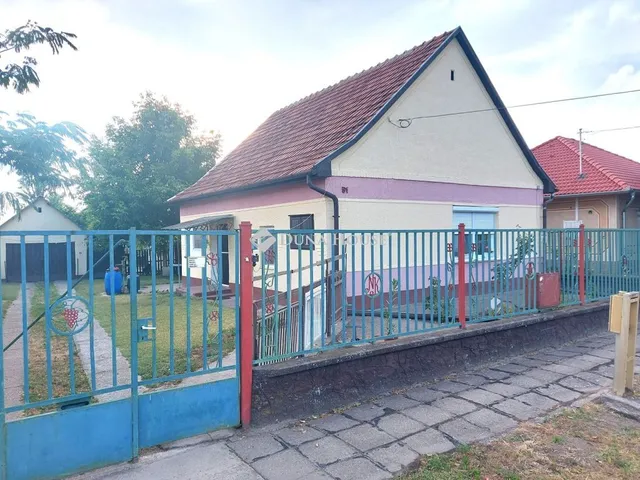 Eladó ház Soltszentimre, Szabadság utca 66 nm