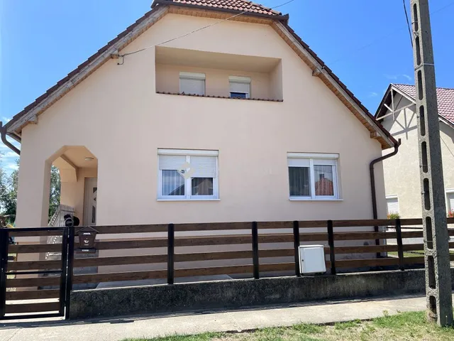 Eladó ház Kunadacs 100 nm