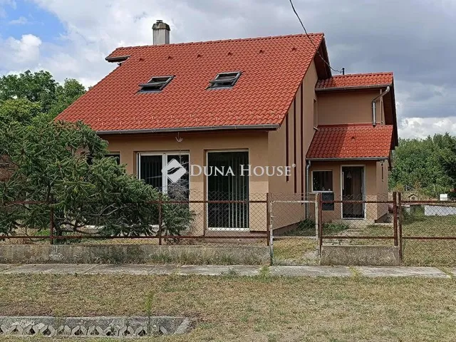 Eladó ház Kecskemét, Kikelet utca 100 nm