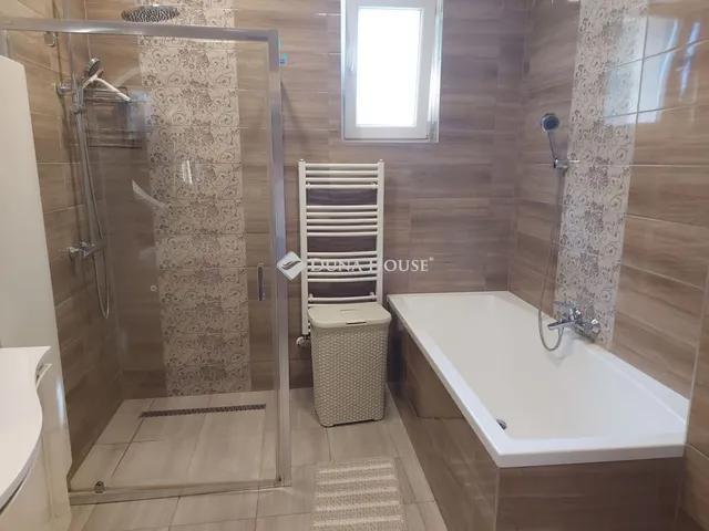 Eladó ház Izsák 123 nm