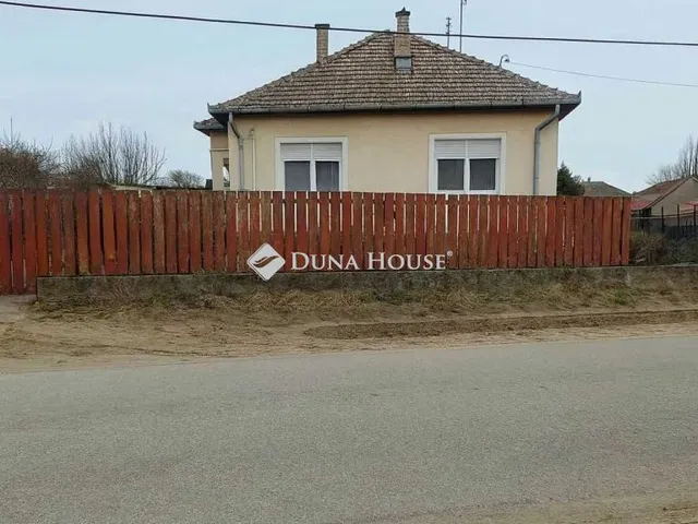 Eladó ház Kecskemét 100 nm